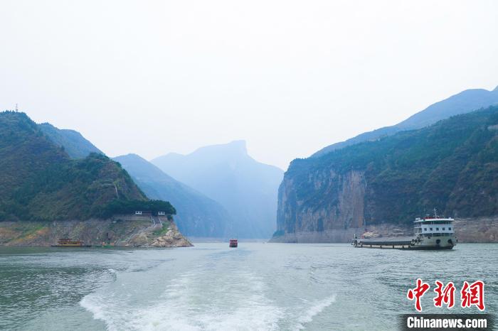 一場巡河“找茬”行動(dòng)，何以巡出碧水東流的長江？