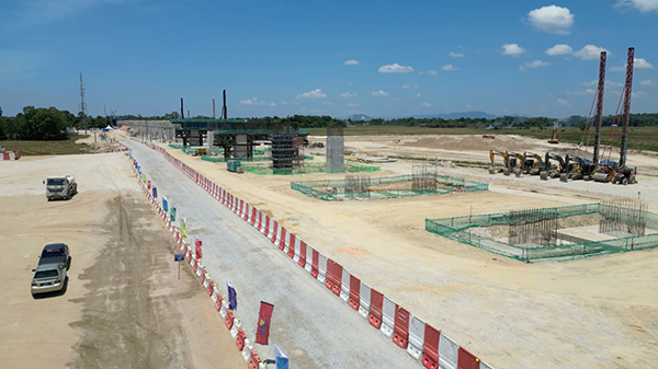 哥打巴魯車站施工現(xiàn)場。中國交通建設(shè)有限公司供圖