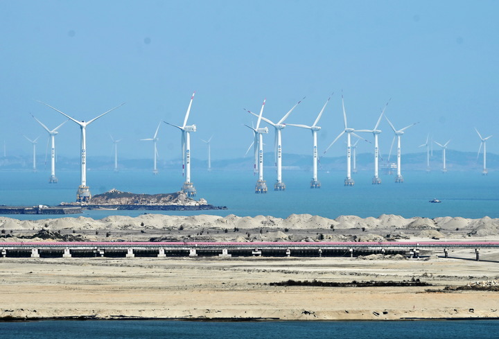 2021年3月9日，三峽福清興化灣海上風(fēng)電場(chǎng)。新華社記者 林善傳 攝