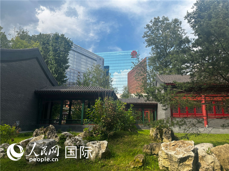莫斯科中國貿易中心的中式園林“華銘園”一角。人民網記者 申佳平攝