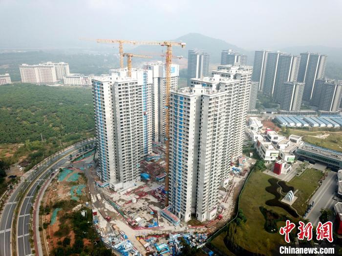 廣州一在建樓盤(pán)。 范少鵬 攝