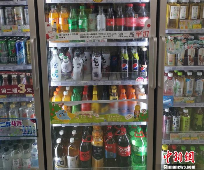 某便利店，最便宜的瓶裝飲料也在4元以上。<a target='_blank' href='/' ><p  align=