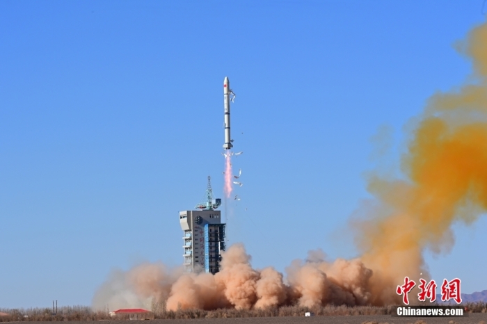 北京時(shí)間2023年11月16日11時(shí)55分，我國(guó)在酒泉衛(wèi)星發(fā)射中心使用長(zhǎng)征二號(hào)丙運(yùn)載火箭，成功將新一代海洋水色觀測(cè)衛(wèi)星發(fā)射升空，衛(wèi)星順利進(jìn)入預(yù)定軌道，發(fā)射任務(wù)獲得圓滿成功。此次任務(wù)是長(zhǎng)征系列運(yùn)載火箭第497次飛行。汪江波 攝