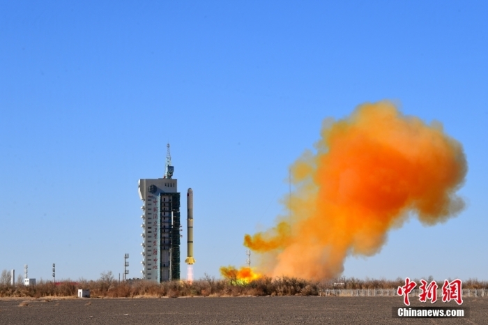 北京時間2023年11月16日11時55分，我國在酒泉衛(wèi)星發(fā)射中心使用長征二號丙運載火箭，成功將新一代海洋水色觀測衛(wèi)星發(fā)射升空，衛(wèi)星順利進入預(yù)定軌道，發(fā)射任務(wù)獲得圓滿成功。此次任務(wù)是長征系列運載火箭第497次飛行。汪江波 攝