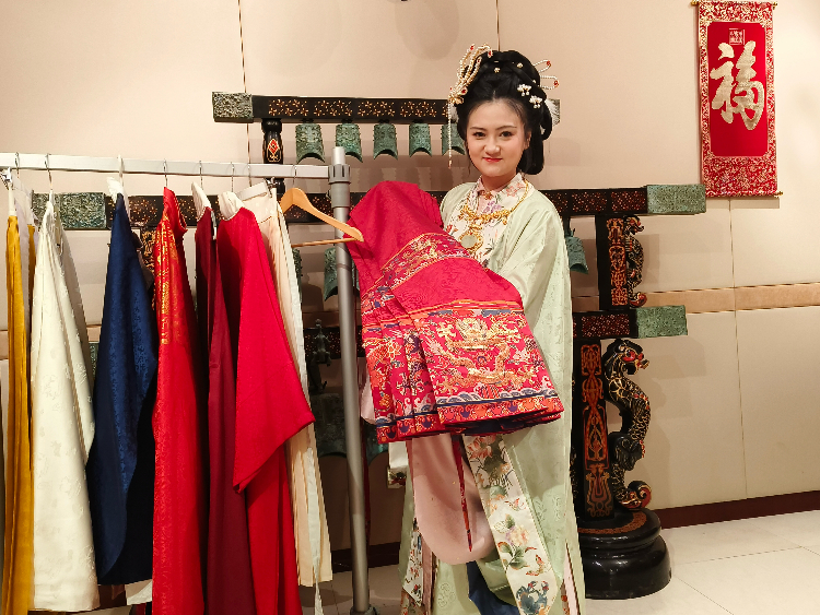 馬耳他中國(guó)文化中心的漢服展示。馬耳他中國(guó)文化中心供圖
