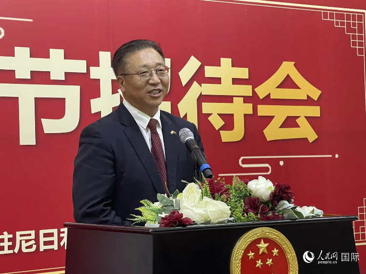 中國駐尼日利亞大使崔建春致辭。人民網(wǎng)記者 姜宣攝