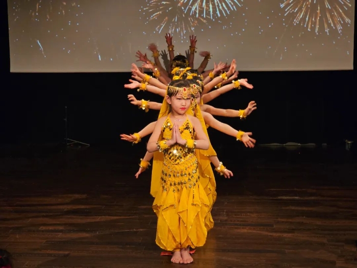 舞蹈《千手觀音》。中國駐瑞典大使館供圖。