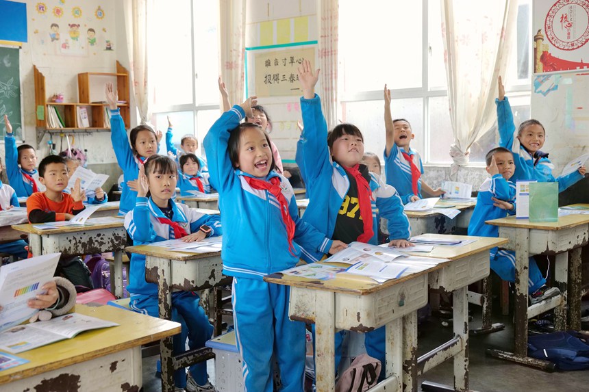 互動(dòng)問(wèn)答環(huán)節(jié)，同學(xué)們正在踴躍答題。
