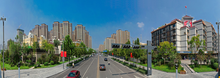 臨汾中大街五一路口。