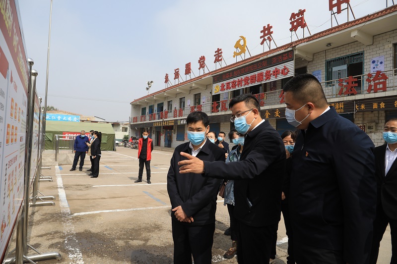 張農(nóng)壽在晉源街道北瓦窯村調(diào)研抓黨建促基層治理能力提升專項(xiàng)行動(dòng)落實(shí)工作。