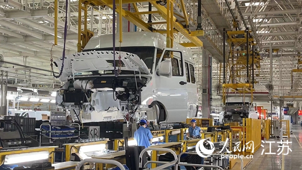 南京依維柯汽車有限公司生產(chǎn)車間。黃啟源攝