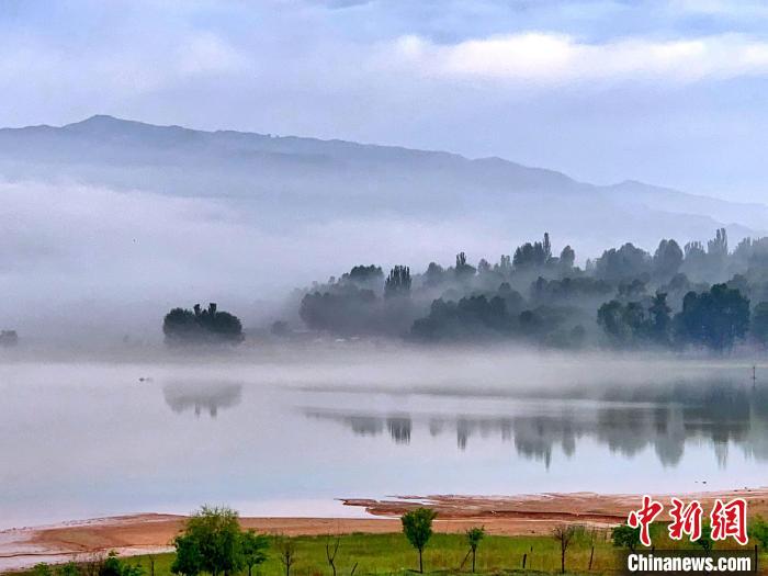 圖為青海黃河流域自然生態(tài)。(資料圖) 李玉峰 攝