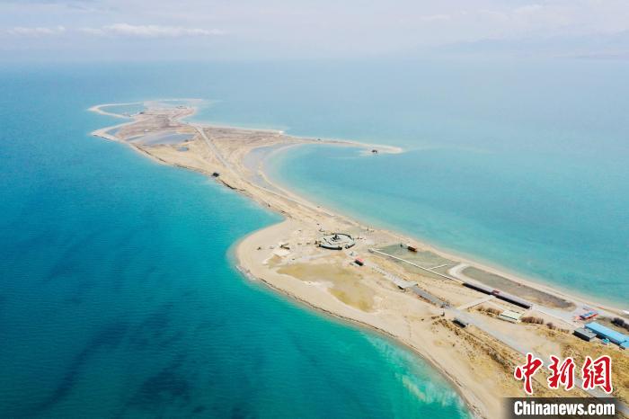 圖為青海湖。　李江寧 攝