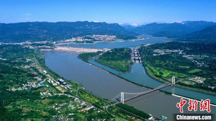 2022年夏季三峽工程為中下游補水。(資料圖) 湯偉 攝