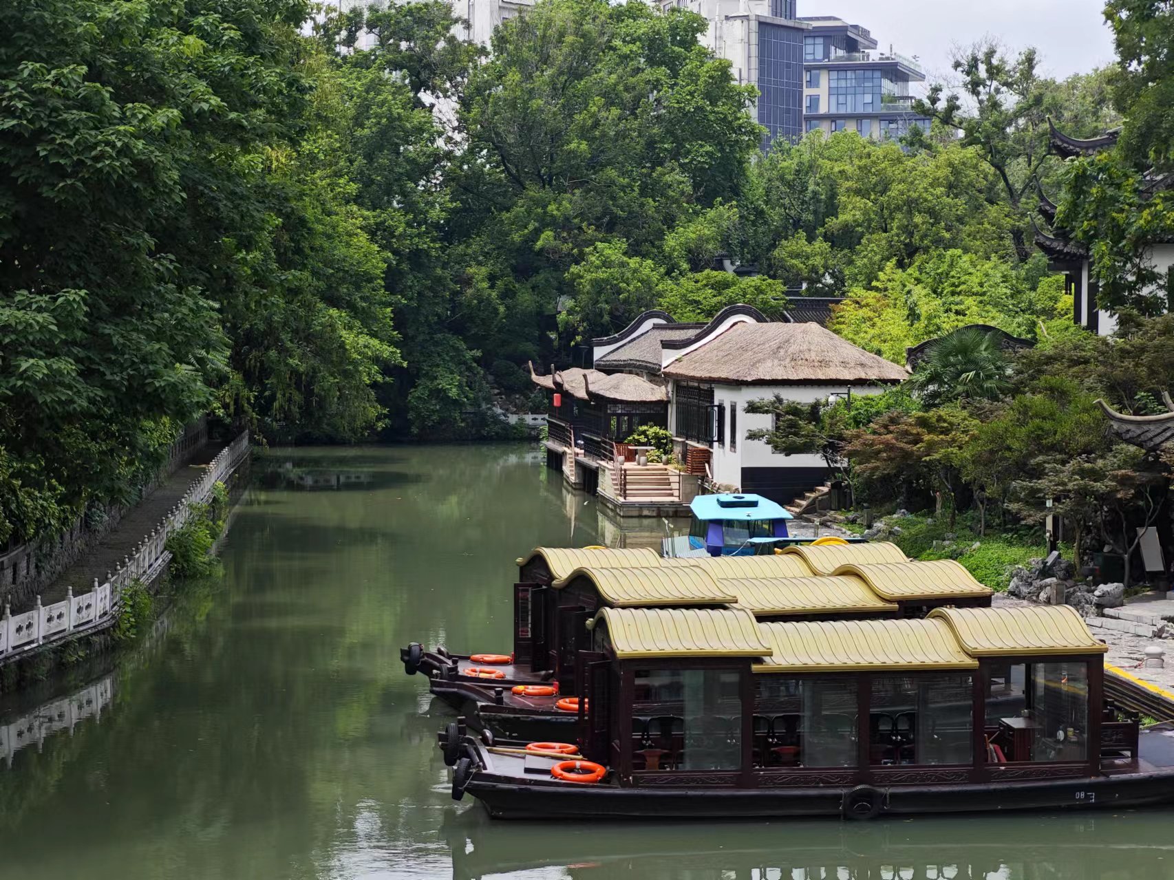 揚(yáng)州大運(yùn)河文化旅游度假區(qū)一角。人民網(wǎng)記者 黃鈺攝