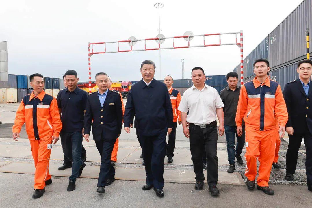 時政微觀察丨再次考察西部陸海新通道，總書記提出新要求