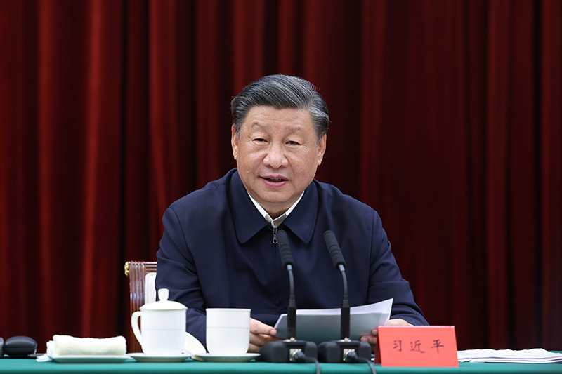 2023年10月12日下午，中共中央總書記、國家主席、中央軍委主席習(xí)近平在江西省南昌市主持召開進一步推動長江經(jīng)濟帶高質(zhì)量發(fā)展座談會并發(fā)表重要講話。新華社記者 鞠鵬 攝
