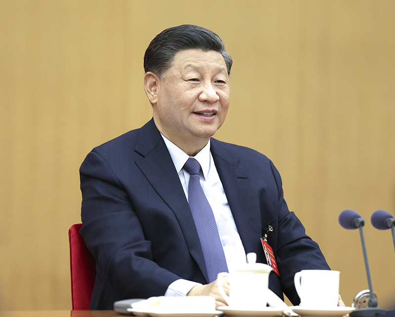 2022年10月17日，習(xí)近平同志參加黨的二十大廣西代表團(tuán)討論。