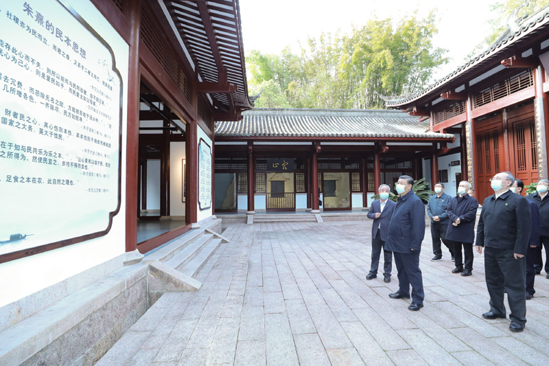 2021年3月22日，習(xí)近平在福建南平武夷山朱熹園，了解朱熹生平及理學(xué)研究等情況。