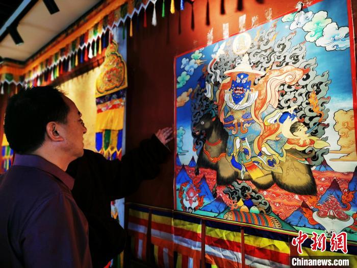 探訪青?！盁嶝曀嚾酥摇保好耖g畫(huà)師傾力傳承人類“非遺”