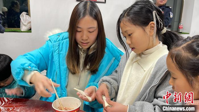 西藏戍邊民警：一想到孩子，心就瞬間柔軟了