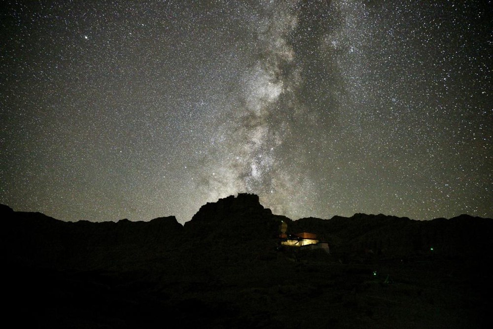 阿里暗夜星空。旦真次旦攝