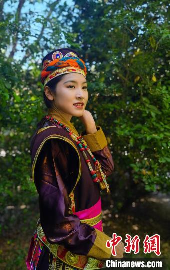 圖為國家級非遺項目——林芝工布藏族服飾。　李林 攝