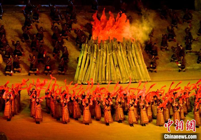3月17日，西藏拉薩，《文成公主》大型史詩(shī)劇演出現(xiàn)場(chǎng)?！±盍?攝