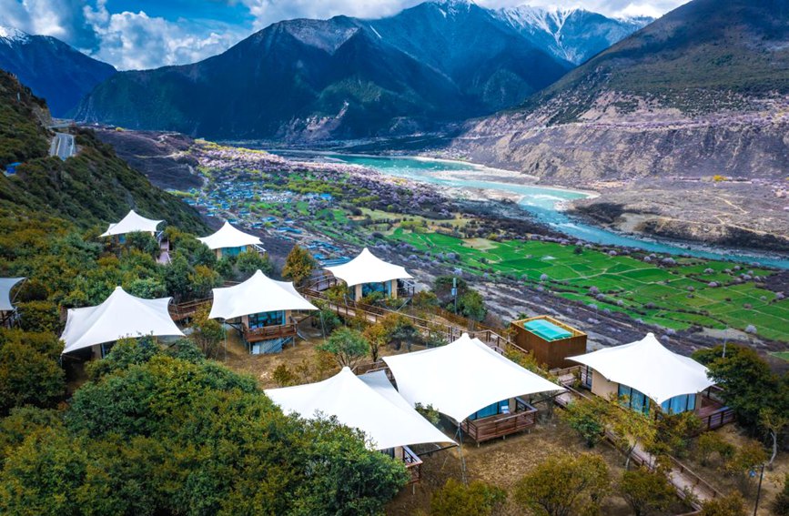 依托桃花資源，打造文旅產(chǎn)業(yè)。 張靜攝