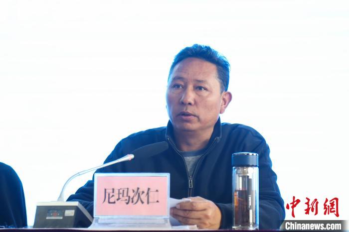 西藏自治區(qū)體育局黨組副書記、局長尼瑪次仁講話?！∝暣_ 攝