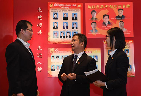 中國的民營企業(yè)為什么要加強黨的建設(shè)？